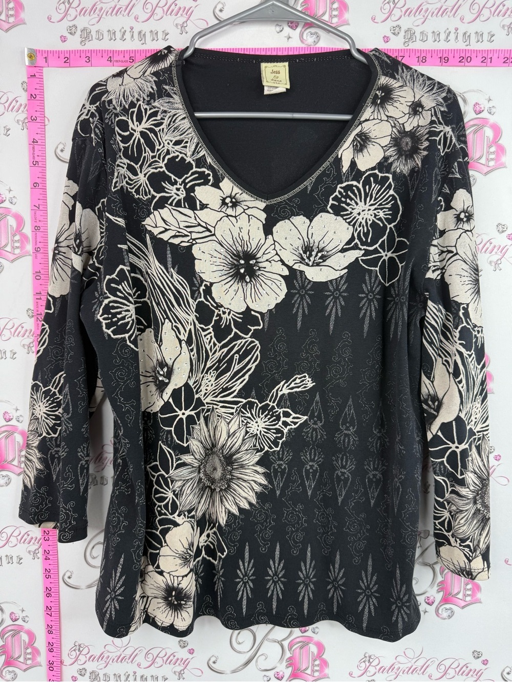 Jess & Jane long sleeve rhinestone Black Floral V-Neck Long Sleeve Top